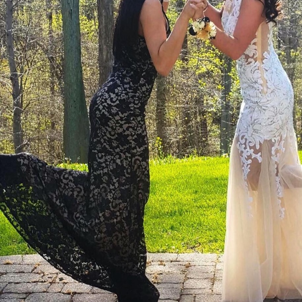 BLACK Windsor Prom Dress